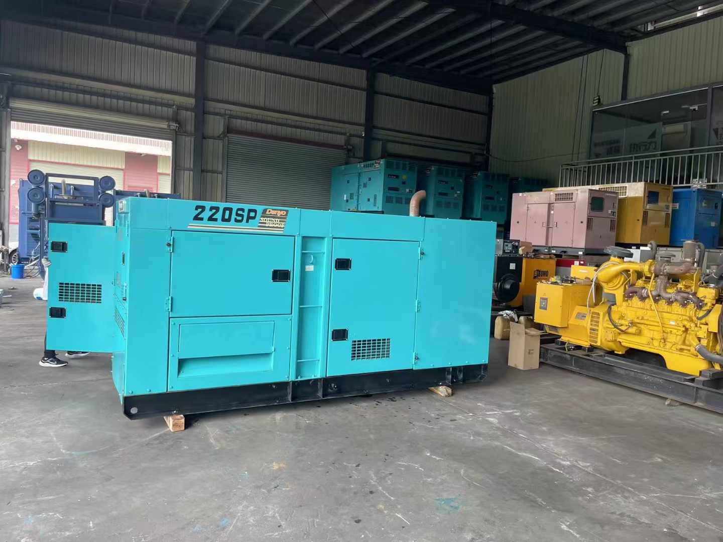 汶川800kW 柴油发电机的输出电流波动范围是多少？