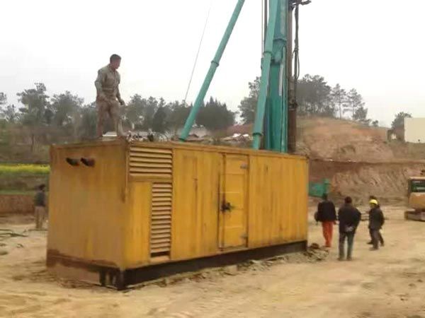 汶川如何判断水冷式机油散热器密封件是否需要更换？